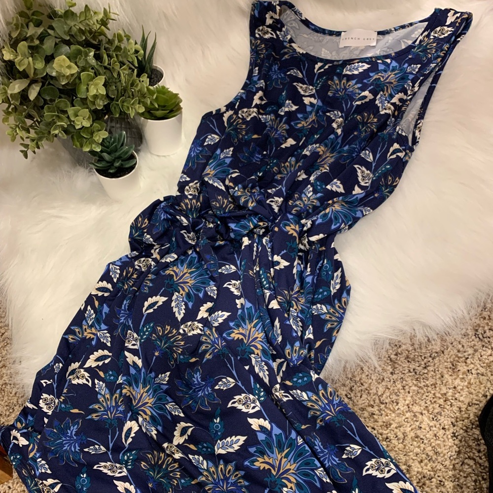 Tie front detail dress